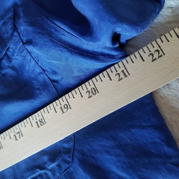 Christie & Jill 100% Silk Top Button Up Blue Short Sleeve M Shoulder Pads - Picture 7 of 9
